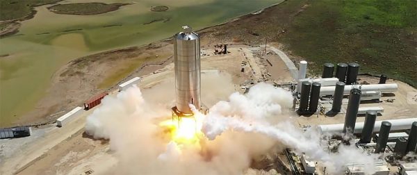 Het SN5-prototype ondergaat een statische proef met een Raptor-motor op 30 juli 2020, in Boca Chica, Texas. Bron: Elon Musk/SpaceX via Twitter Het SN5-prototype ondergaat een statische proef met een Raptor-motor op 30 juli 2020, in Boca Chica, Texas. Bron: Elon Musk/SpaceX via Twitter