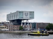 Exterieur van het hoofdkantoor van Unilever in Rotterdam, Unilever wordt op papier een Brits bedrijf.