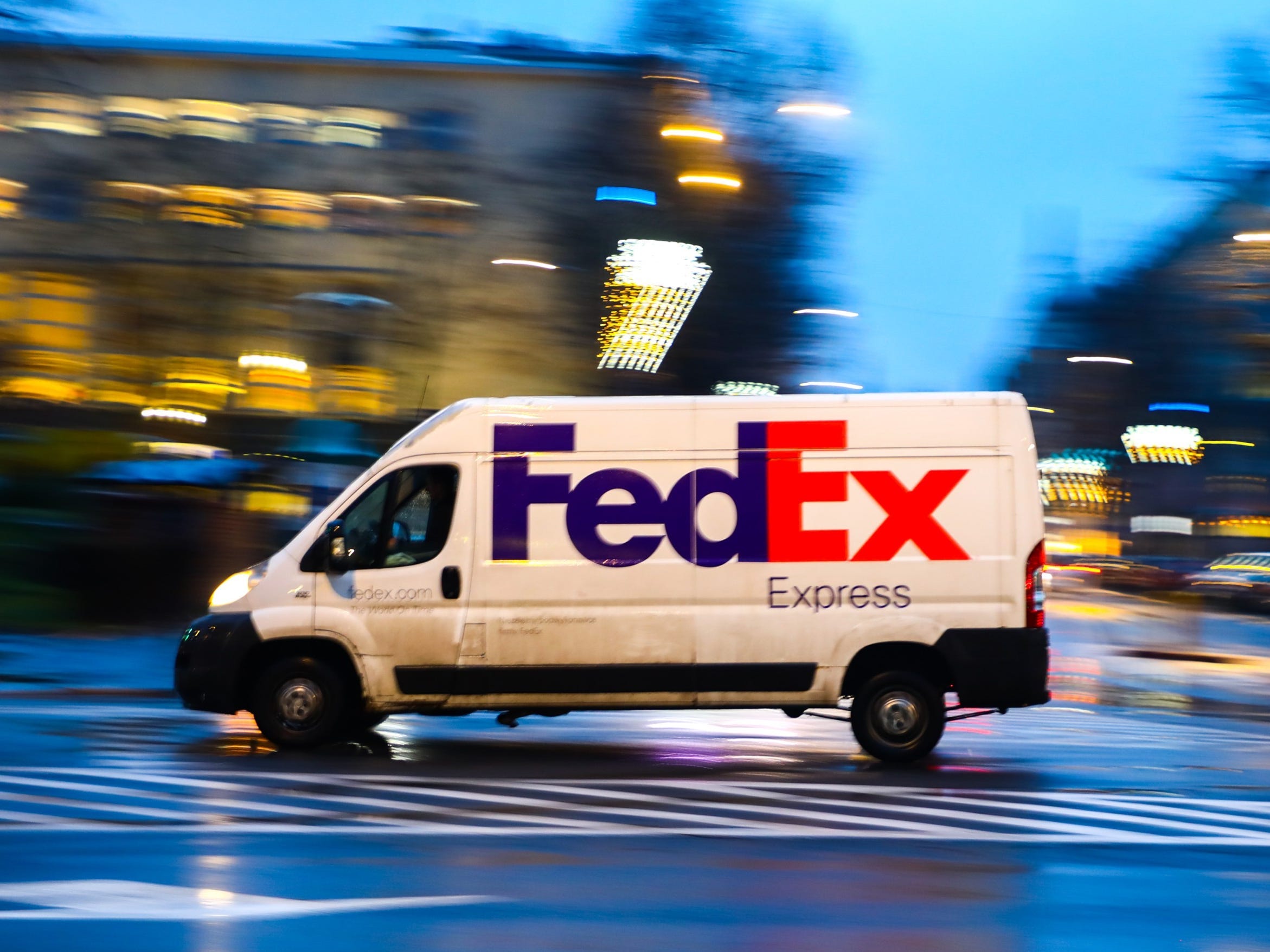 fedex ground na tracking added when available