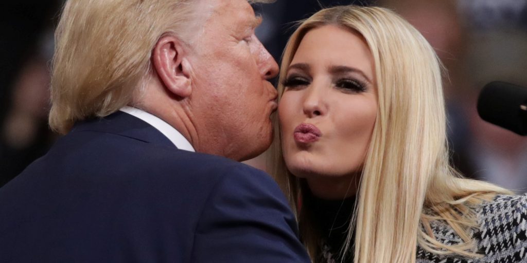 De Amerikaanse president Donald Trump en zijn dochter Ivanka Trump.
