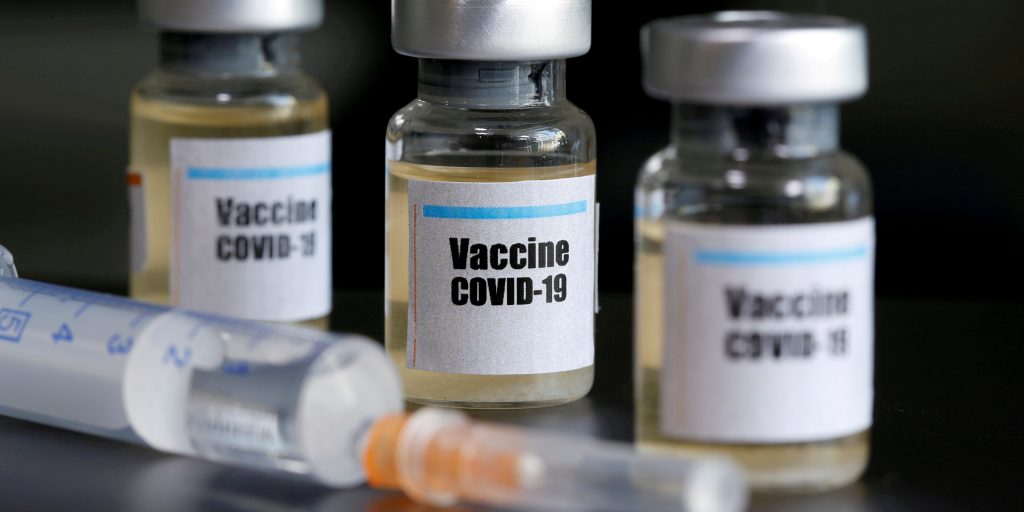 Het vaccin van het Britse AstraZeneca dat in samenwerking met de Universiteit van Oxford is ontwikkeld, kan de eerste coronakandidaat worden die het EU-proces voor goedkeuring ondergaat.