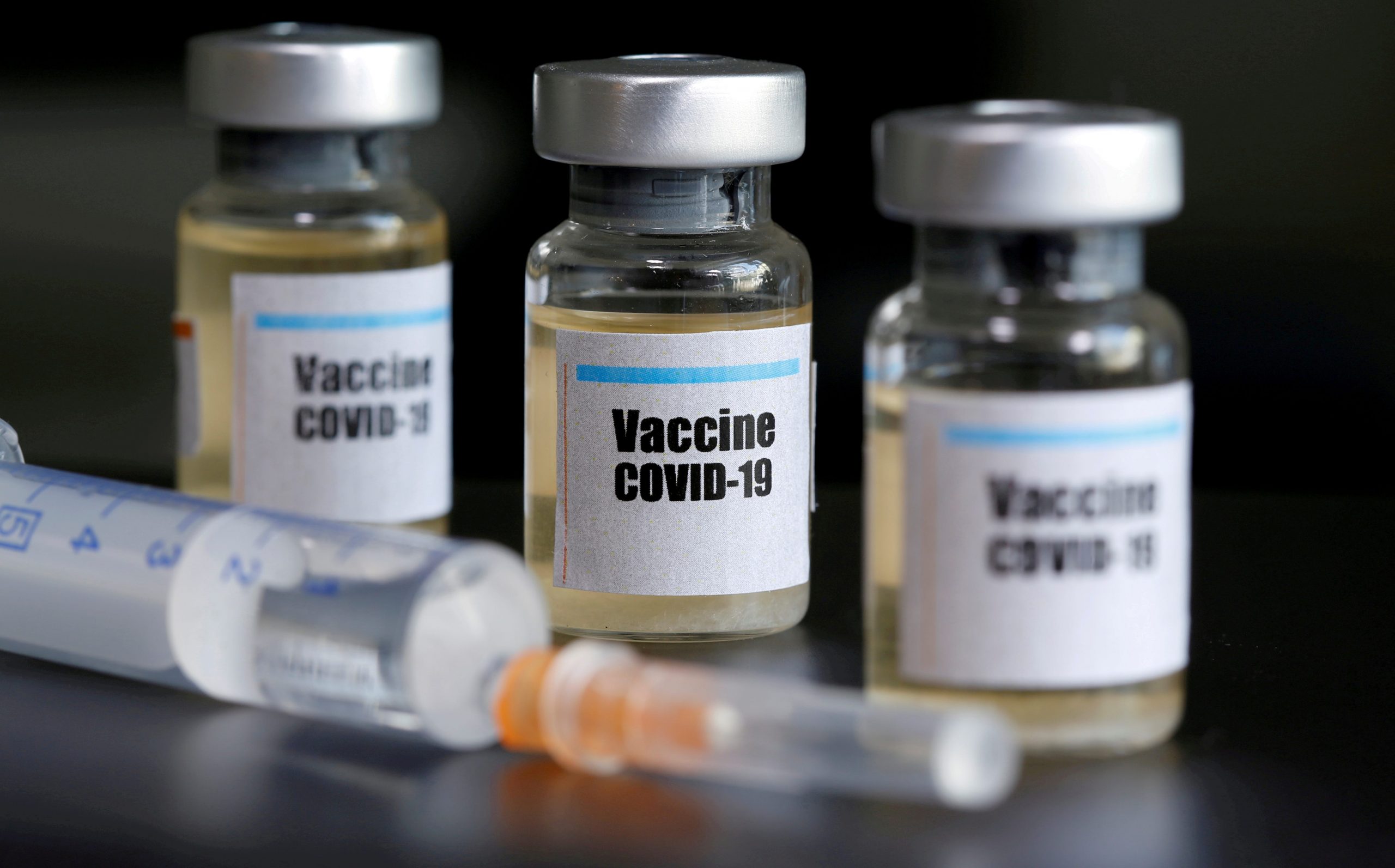Het vaccin van het Britse AstraZeneca dat in samenwerking met de Universiteit van Oxford is ontwikkeld, kan de eerste coronakandidaat worden die het EU-proces voor goedkeuring ondergaat.