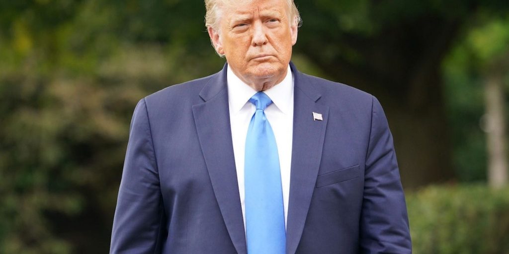 Trump heeft nog niet aangegeven of hij al symptomen van de ziekte Covid-19 heeft.