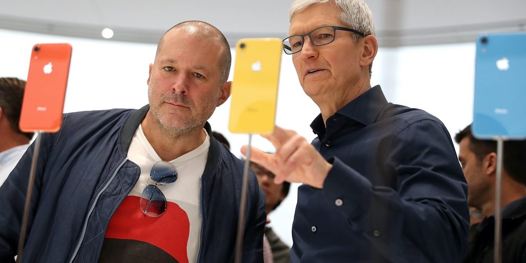 jony ive airbinb apple
