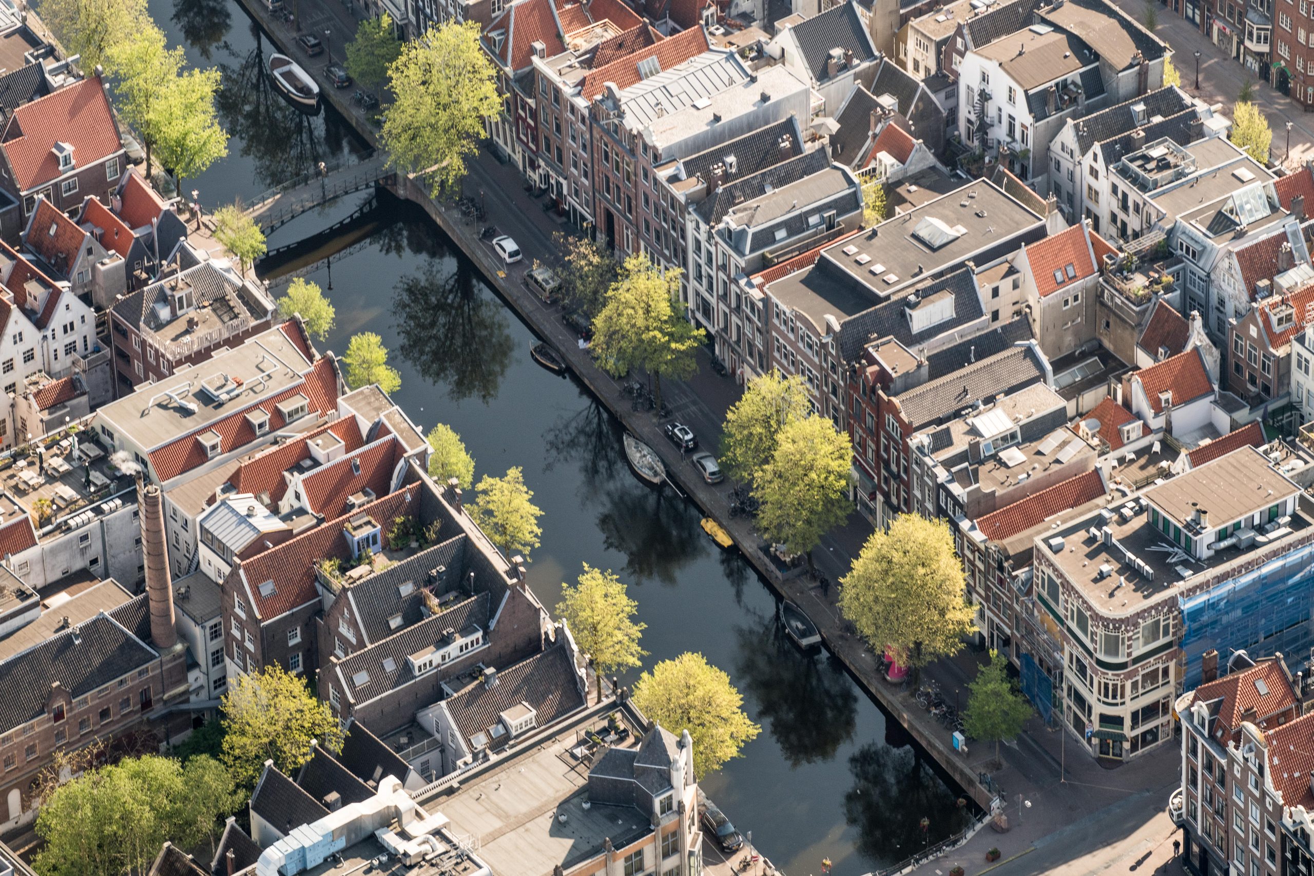 Luchtfoto van het centrum van Amsterdam.