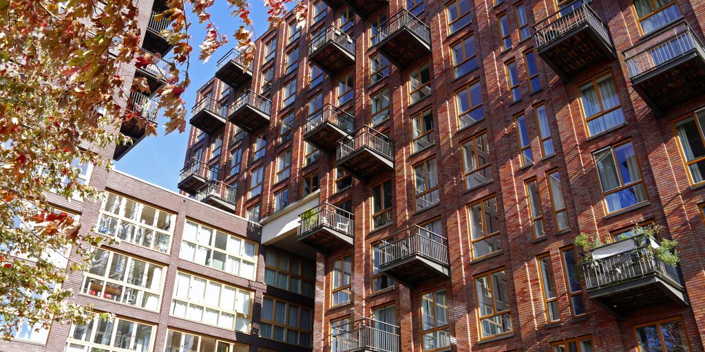 De afgelopen vijf jaar stegen prijzen van appartementen relatief hard vergeleken met andere woningtypen. Maar in het derde kwartaal van dit jaar was dat even anders.