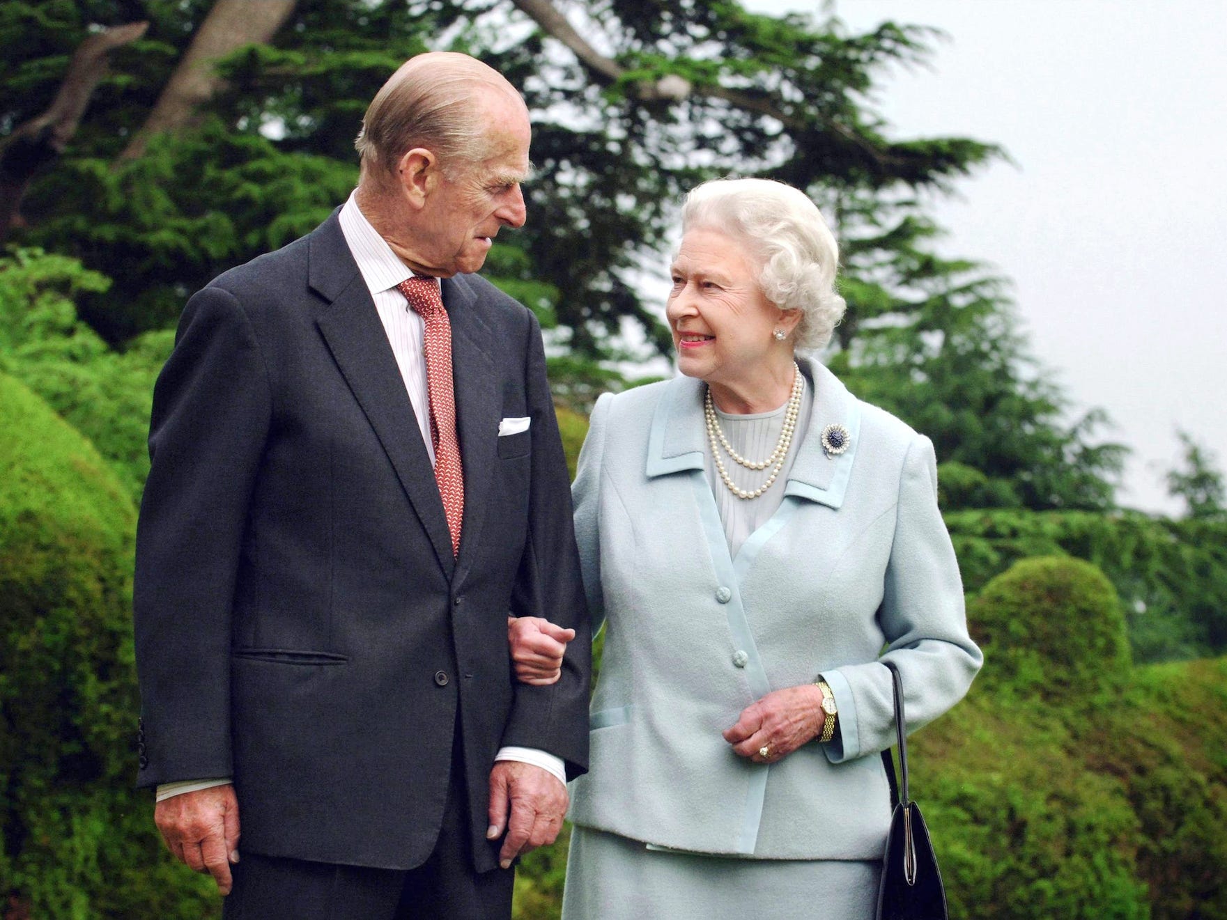 queen elizabeth and prince philip posed for a new portrait