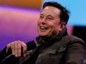 Elon Musk, topman van onder meer de maker van elektrische auto's Tesla en SpaceX, kan zich sinds maandag rijker noemen dan Microsoft-oprichter en weldoener Bill Gates.