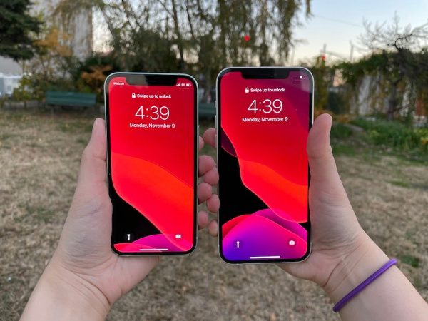 The iPhone 12 Mini (left) and iPhone 12 (right). Source: Business Insider/Lisa Eadicicco The iPhone 12 Mini (left) and iPhone 12 (right). Source: Business Insider/Lisa Eadicicco