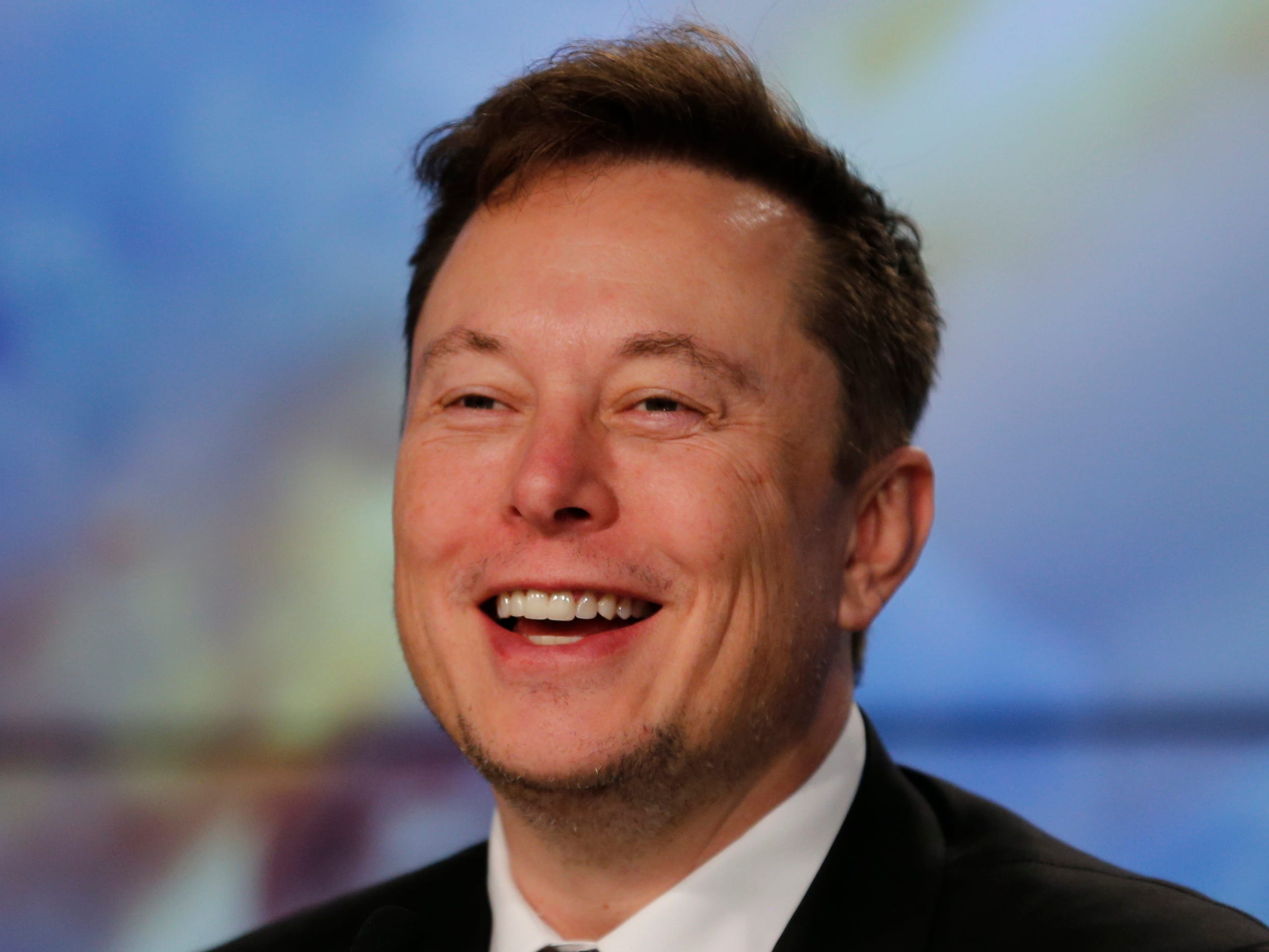 FILE PHOTO: SpaceX founder and chief engineer Elon Musk speaks at a post-launch news conference to discuss the SpaceX Crew Dragon astronaut capsule in-flight abort test at the Kennedy Space Center in Cape Canaveral, Florida, U.S. January 19, 2020. REUTERS/Joe Skipper