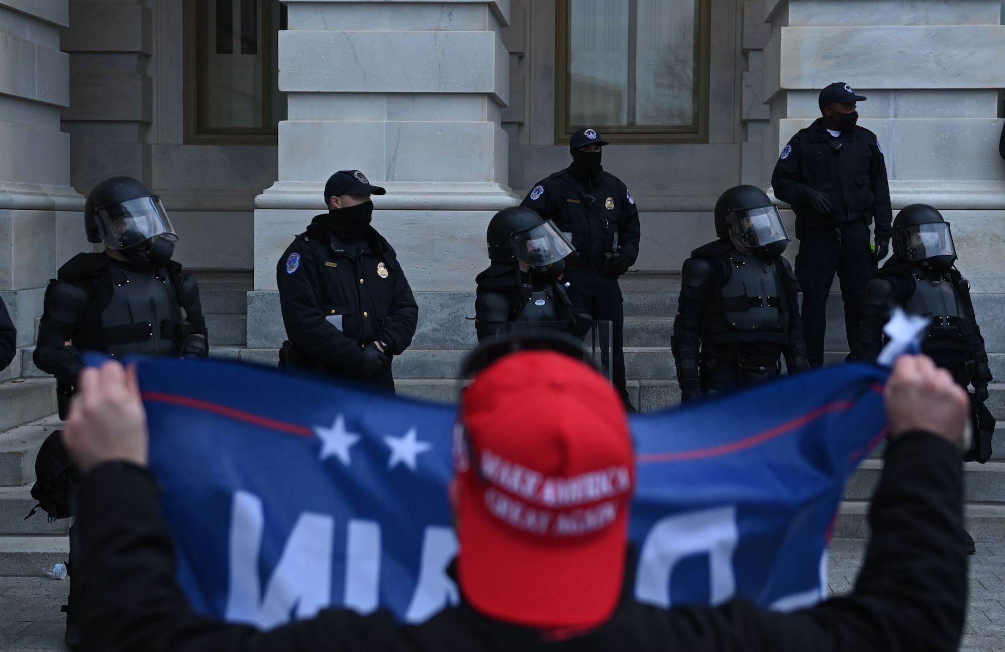 Capitol Rioter Was Noticed By Airport Cop Because He Was Annoying ...