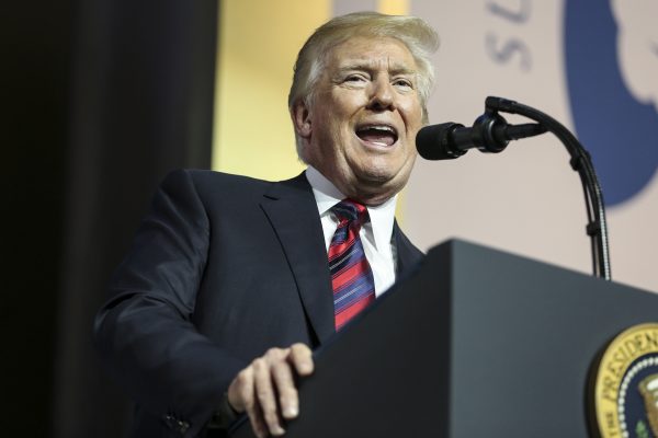De Amerikaanse president Donald Trump tijdens het Campaign for Life Gala tegen abortus in 2018 in Washington. Foto: Oliver Contreras/EPA De Amerikaanse president Donald Trump tijdens het Campaign for Life Gala tegen abortus in 2018 in Washington. Foto: Oliver Contreras/EPA