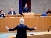 Minister Ferdinand Grapperhaus van Justitie en Veiligheid (CDA), Minister Hugo de Jonge van Volksgezondheid, Welzijn en Sport (CDA), Minister Cora van Nieuwenhuizen van Infrastructuur en Waterstaat (VVD), Premier Mark Rutte en Geert Wilders (PVV) in de Tweede Kamer tijdens het debat over de avondklok.