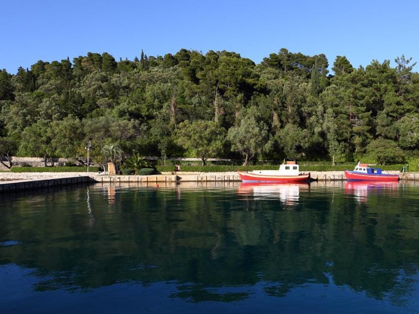 De haven van Skorpios zal worden uitgebreid om onderdak te bieden aan grote jachten. Foto: Rybolovlev Family Office 