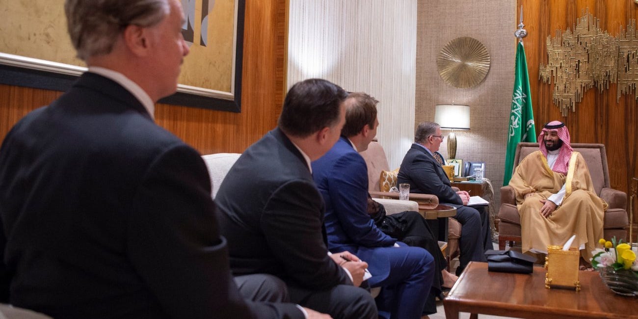 A delegation of US evangelicals meeting with Crown Prince Mohammed bin Salman (R) in Riyadh on September 10, 2018..