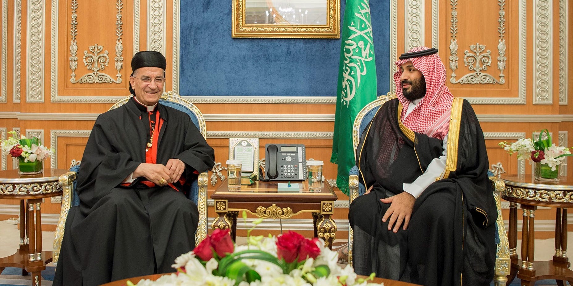 Saudi Crown Prince Mohammed bin Salman meets with Lebanese Maronite Patriarch Bechara Boutros Al-Rahi in Riyadh, November 14, 2017. Bandar Algaloud/Courtesy of Saudi Royal Court/Handout via REUTERS ATTENTION EDITORS - THIS PICTURE WAS PROVIDED BY A THIRD PARTY.