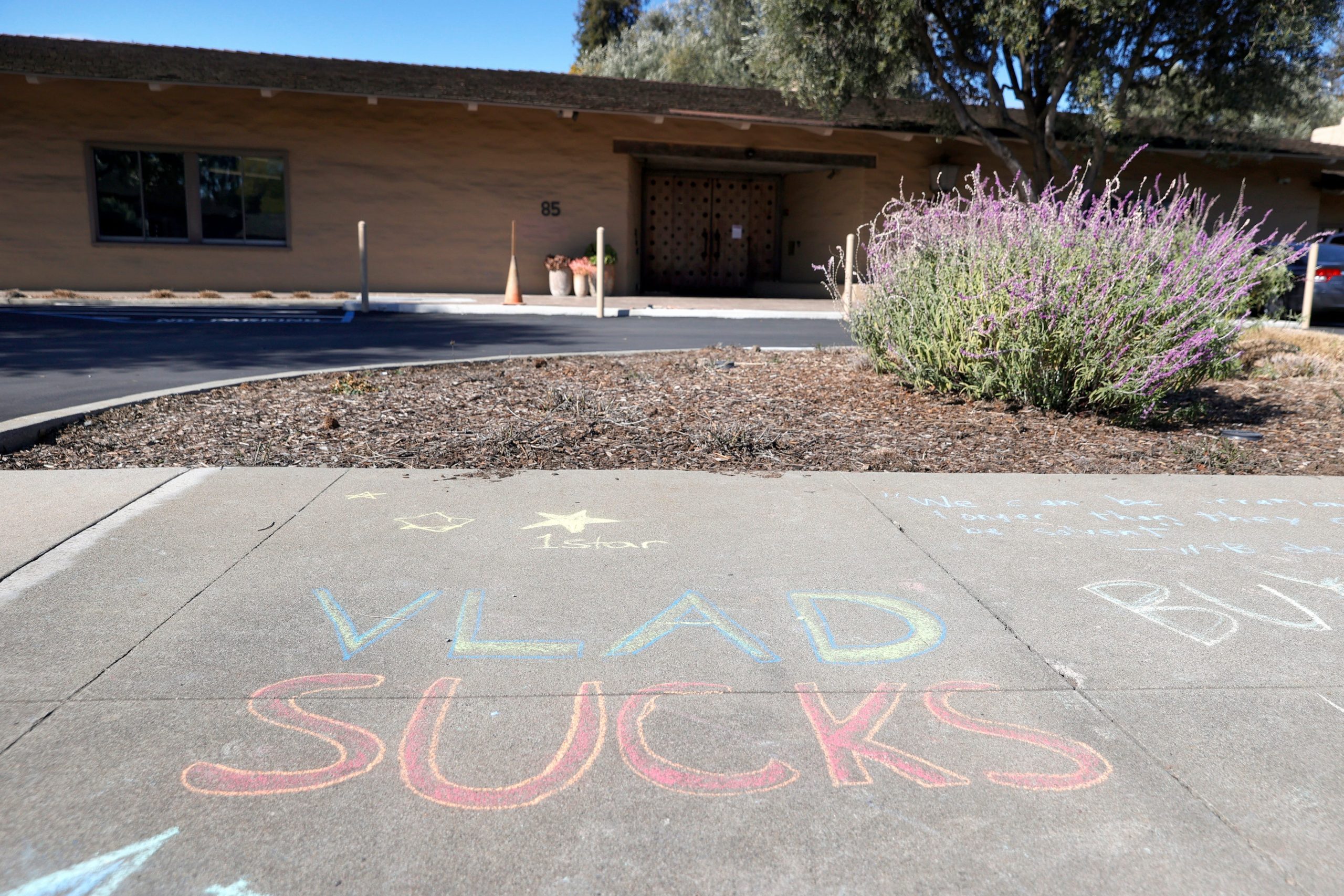 GettyImages 1299843894 MENLO PARK, CALIFORNIA - FEBRUARY 01: A chalk drawing referencing Vladimir Tenev, the co-founder of trading app Robinhood, is visible on the sidewalk in front of the company's headquarters on February 01, 2021 in Menlo Park, California. Robinhood announced on Monday that it has raised $3.4 billion amid a trading frenzy in the past week. (Photo by Justin Sullivan/Getty Images)