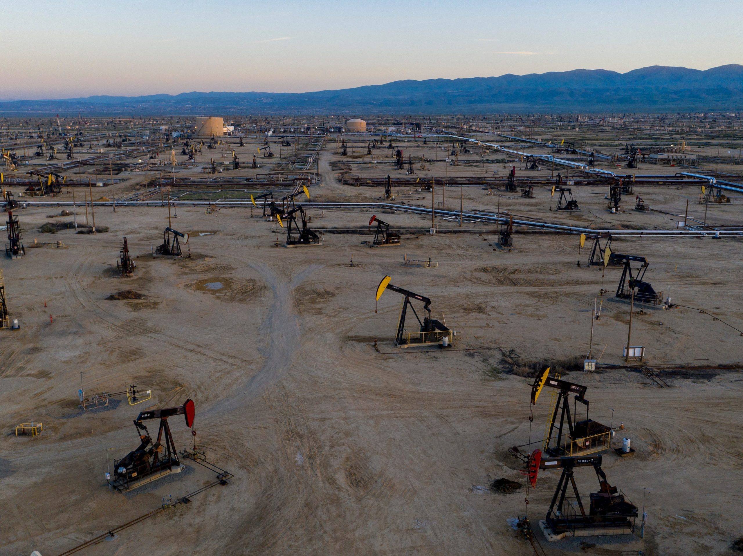Oil jack rigs california
