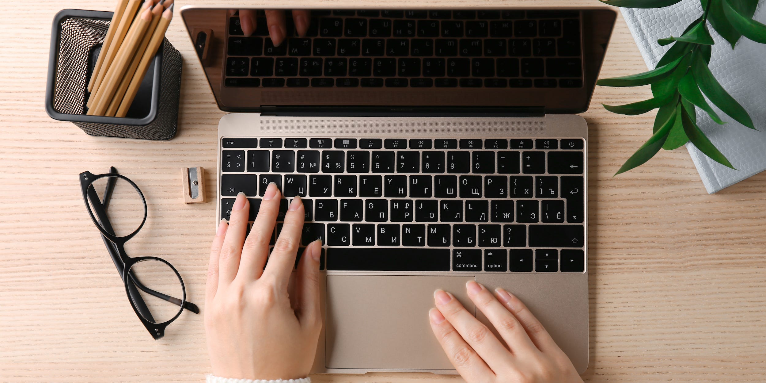 macbook laptop using keyboard