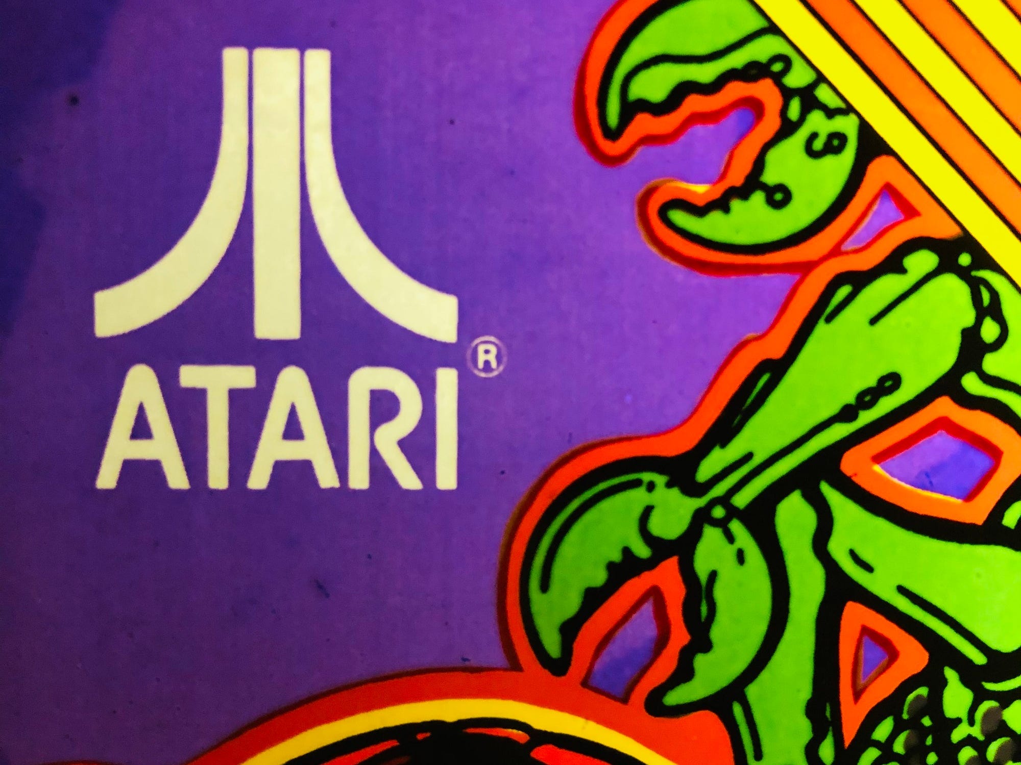 centipede atari logo 2000x2000 (1)