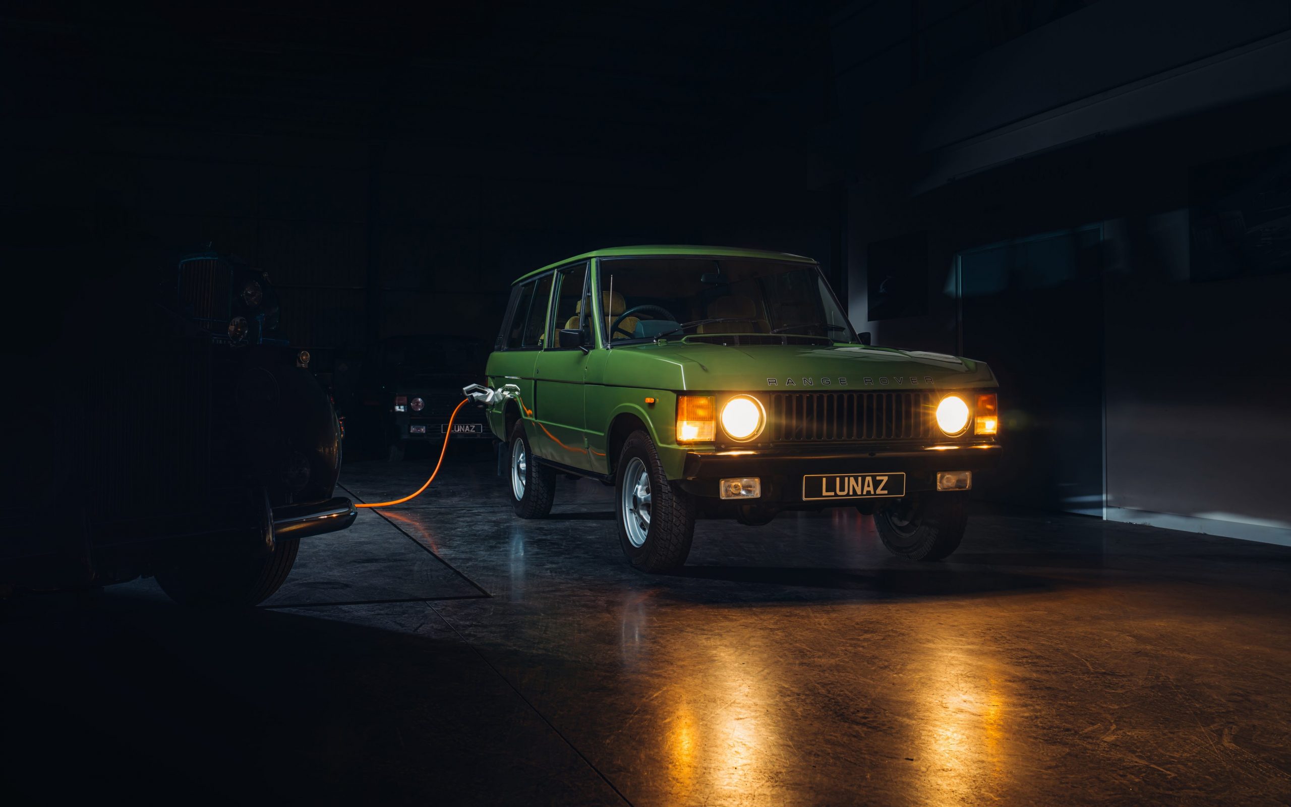LUNAZ ELECTRIC RANGE ROVER CLASSIC