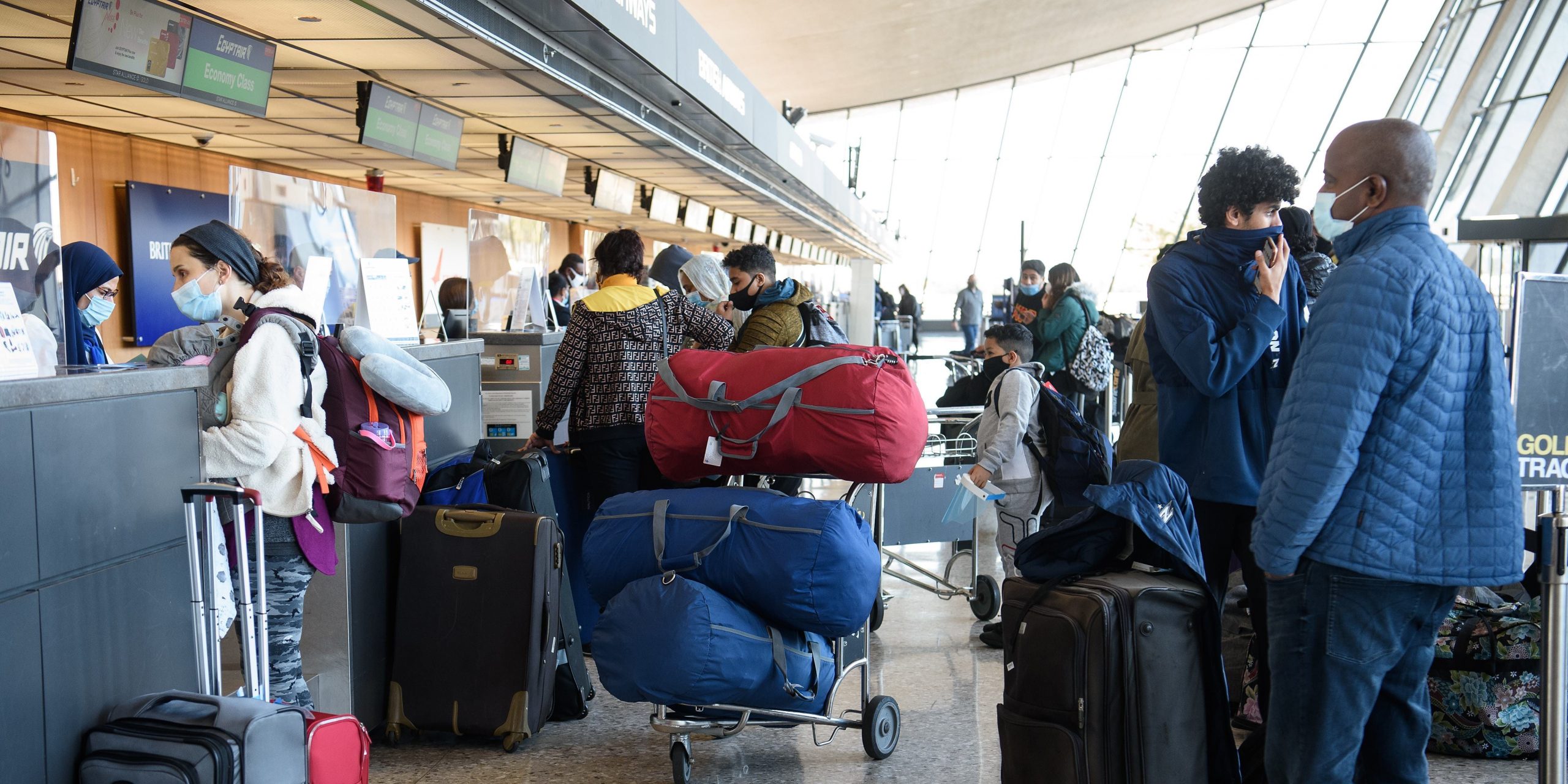 airport mask coronavirus travel