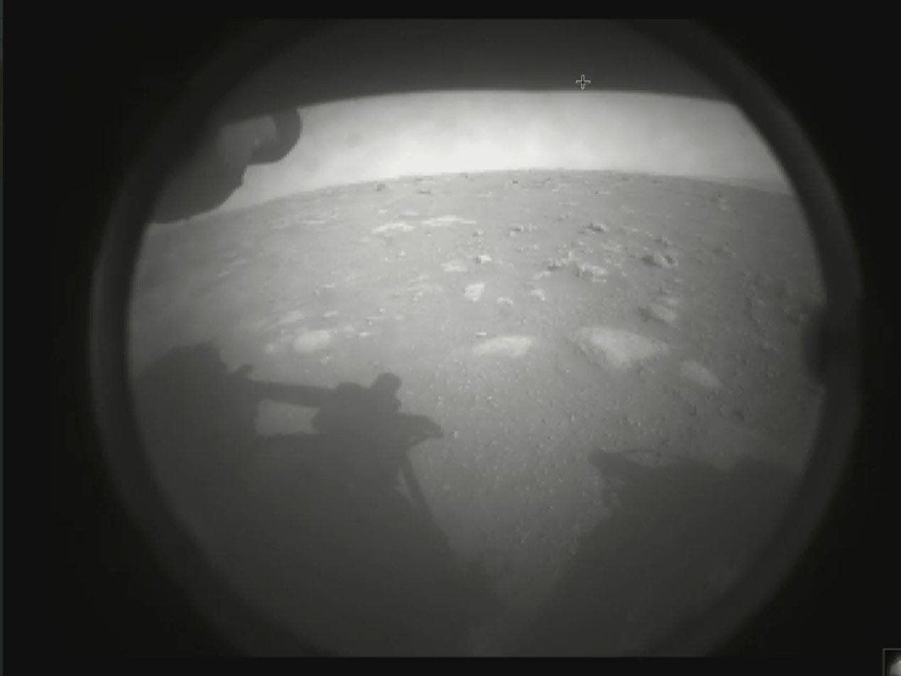 perseverance mars rover landing first photo image jezero crater