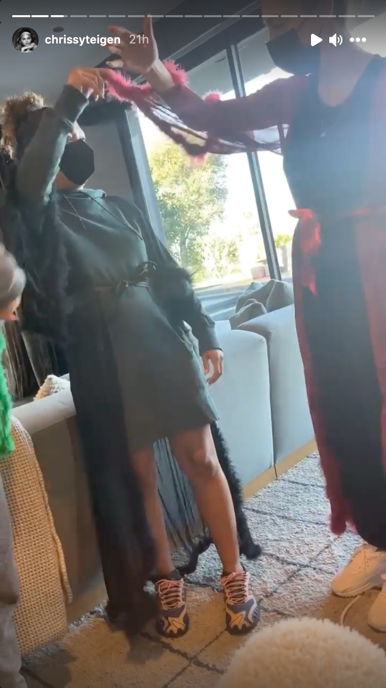 Chrissy robe