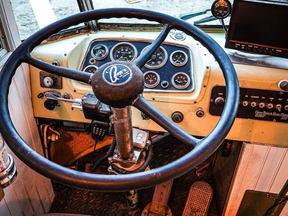'50s bus, steering