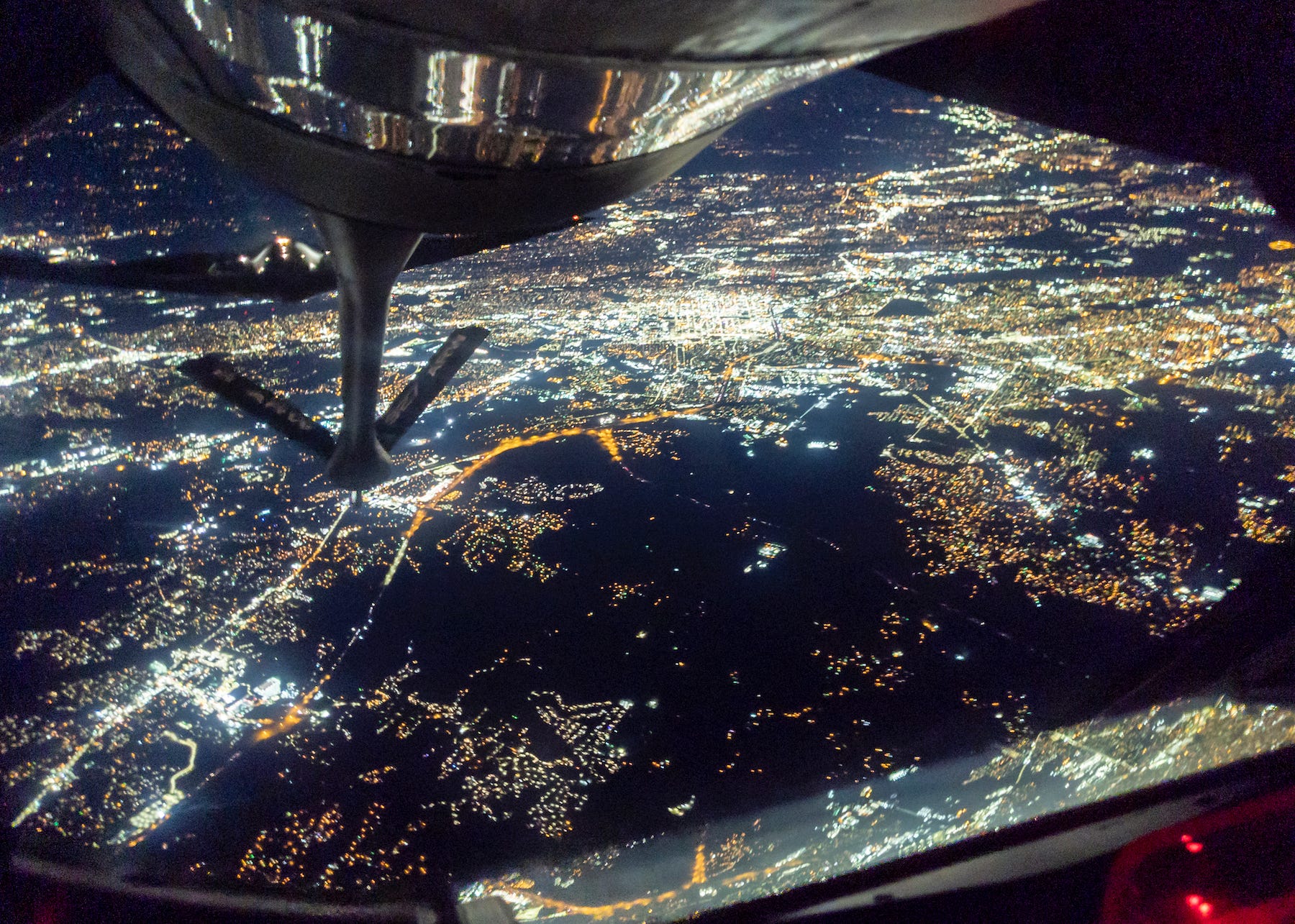 B-2 bomber refueling KC-135