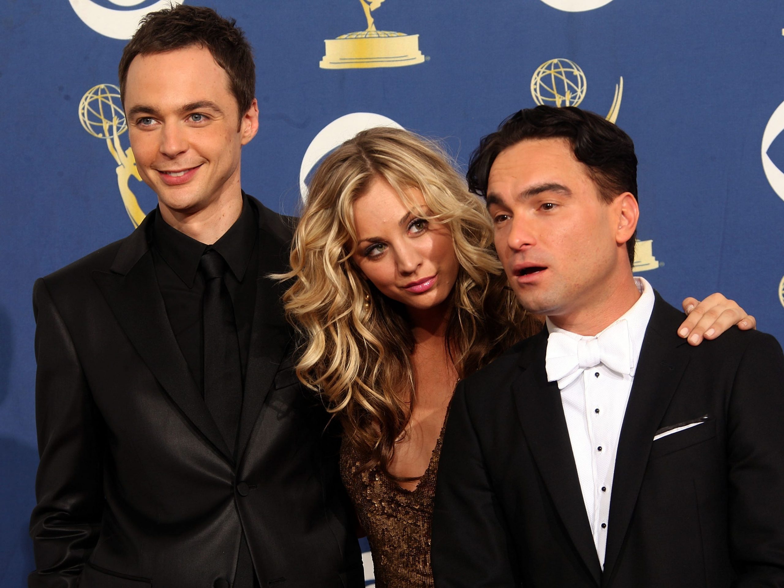 jim parsons kaley cuoco johnny galecki big bang theory 2009