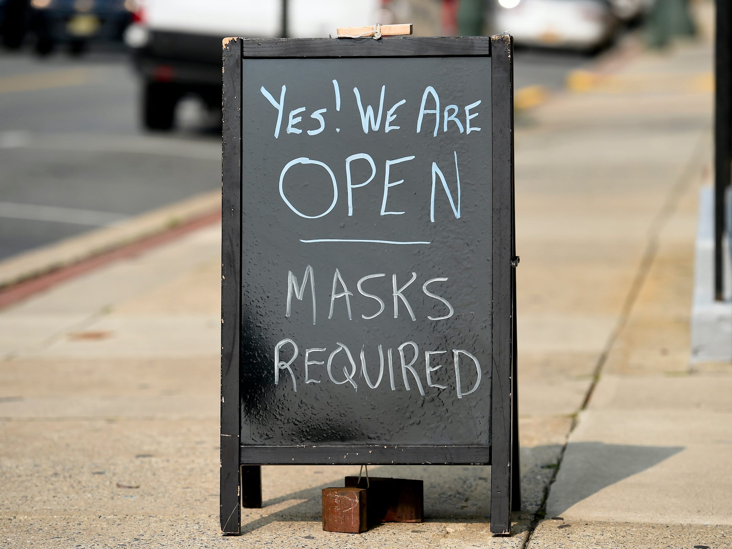 Face masks required sign