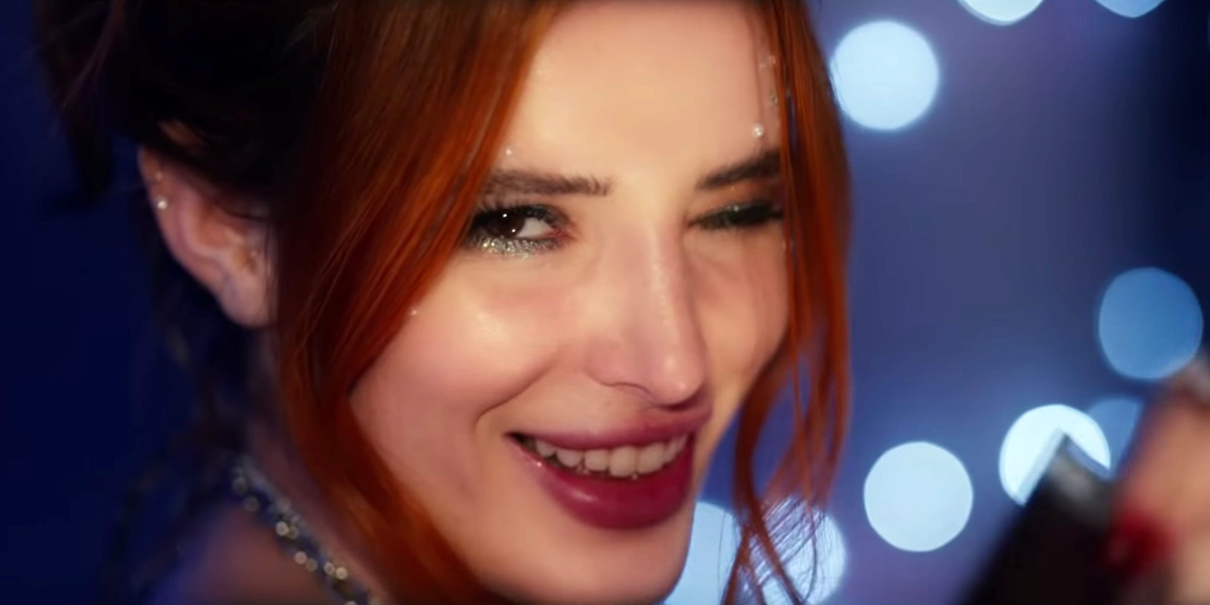 bella thorne shake it