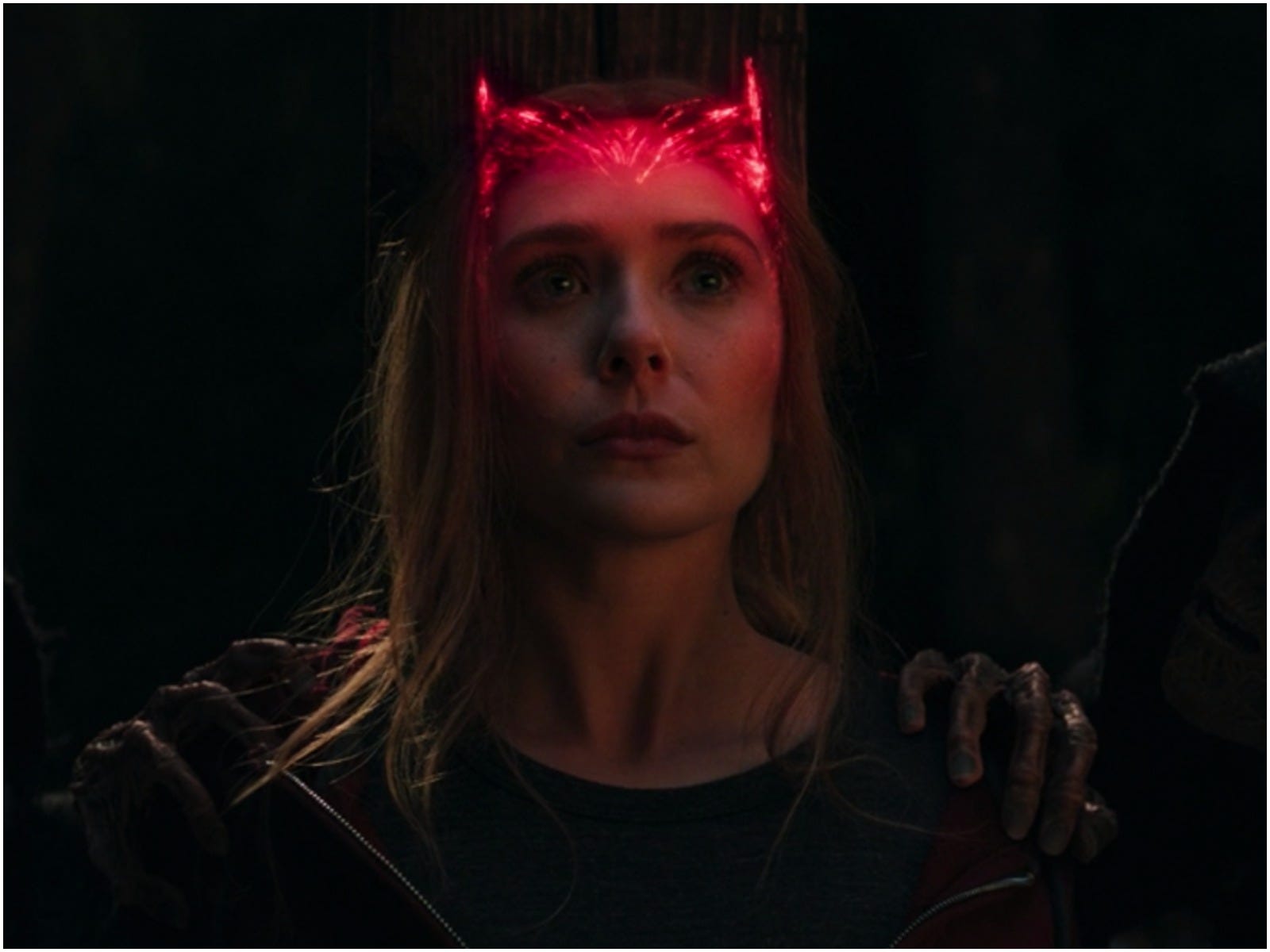 Wanda just got a badass new Scarlet Witch costume in 'WandaVision' and ...