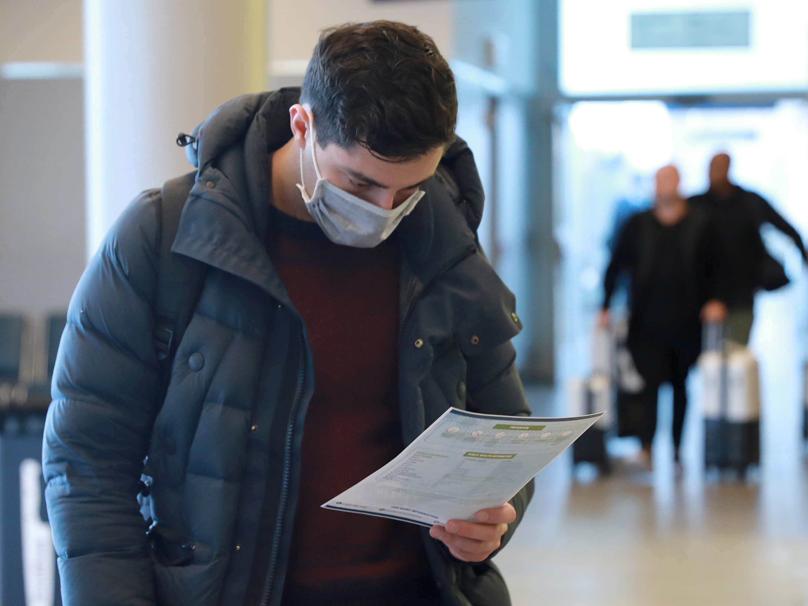 masks airport