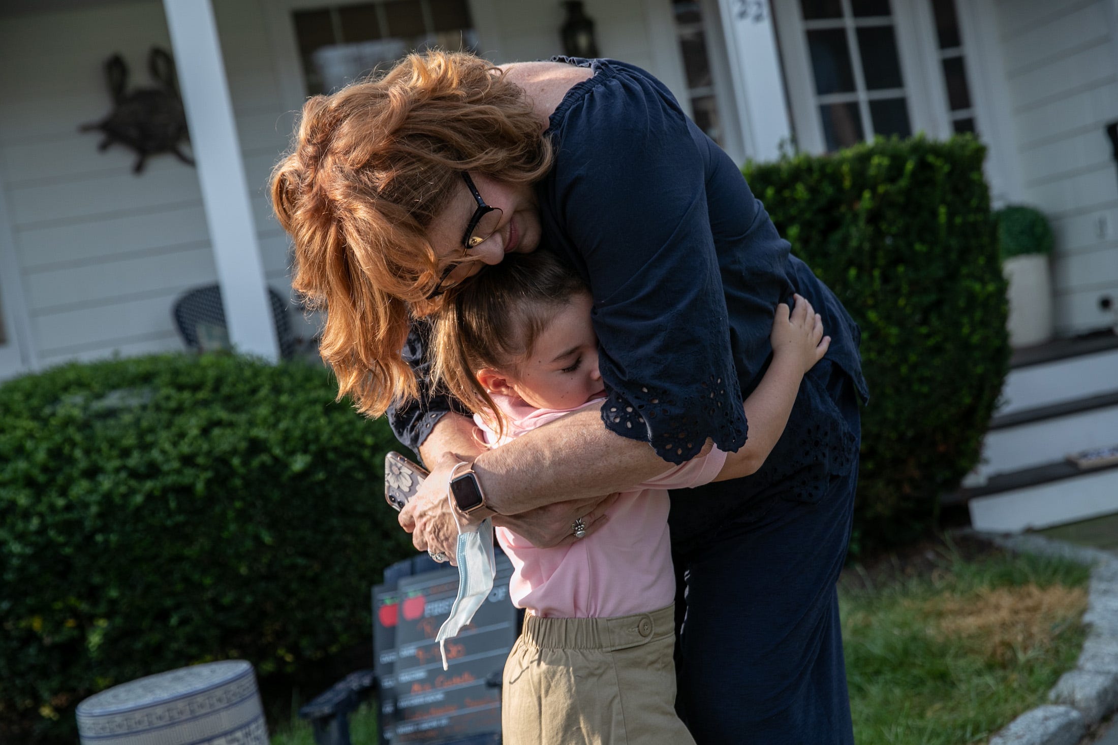 vaccinated grandparents ok to hug cdc guidelines
