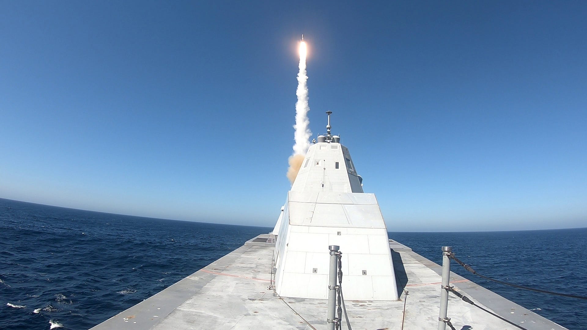 USS Zumwalt (DDG 1000) successfully executed the first live-fire test of the MK 57 Vertical Launching System with a Standard Missile (SM-2)