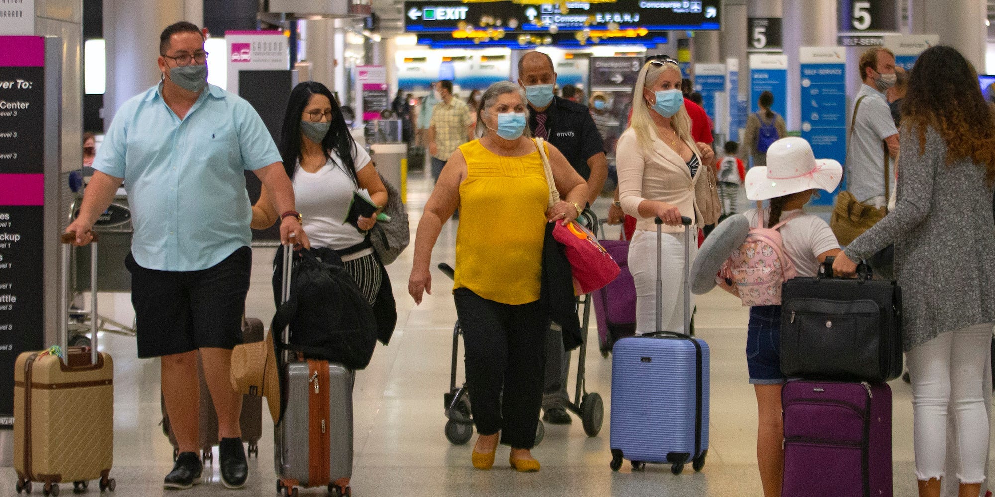 Thanksgiving airport coronavirus