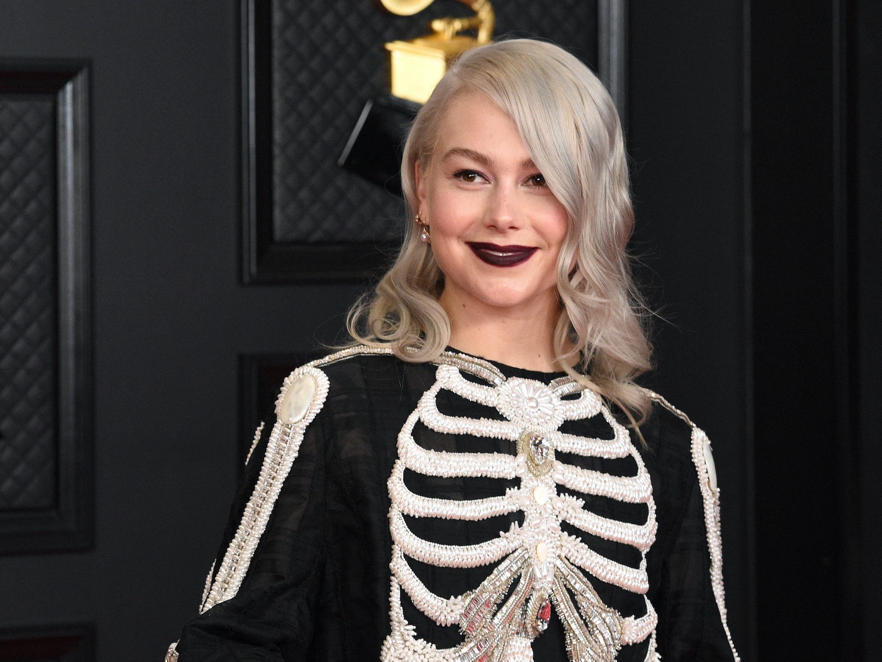 phoebe bridgers grammys 2021