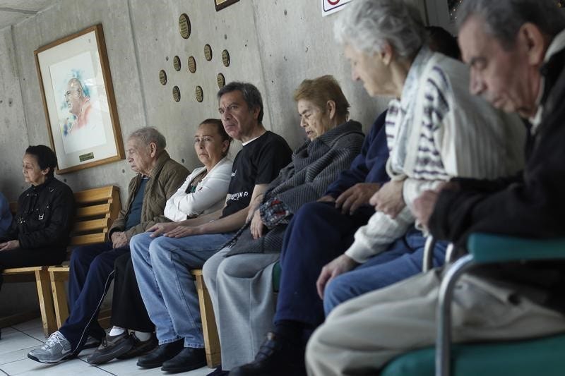 Patients with Alzheimer's and dementia are sit inside the Alzheimer foundation in Mexico City April 19, 2012. REUTERS/Edgard Garrido