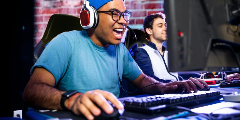 How to play multiplayer in 'Minecraft: Java Edition,' using either a ...