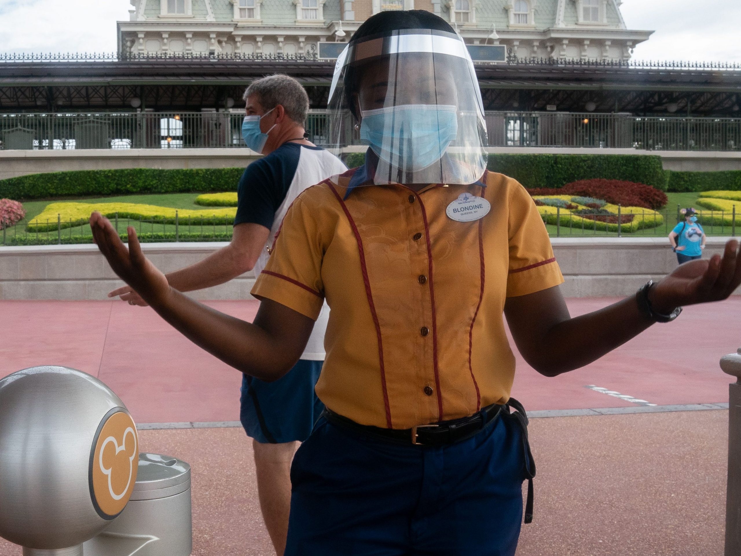 disney world florida resort masks employee