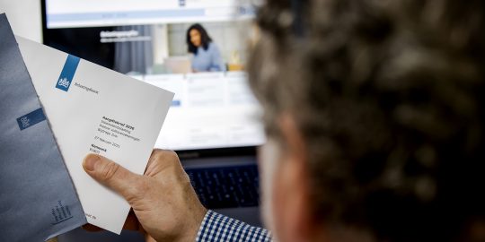 Online aangifte doen voor de inkomstenbelasting 2020 op de website van de Belastingdienst.