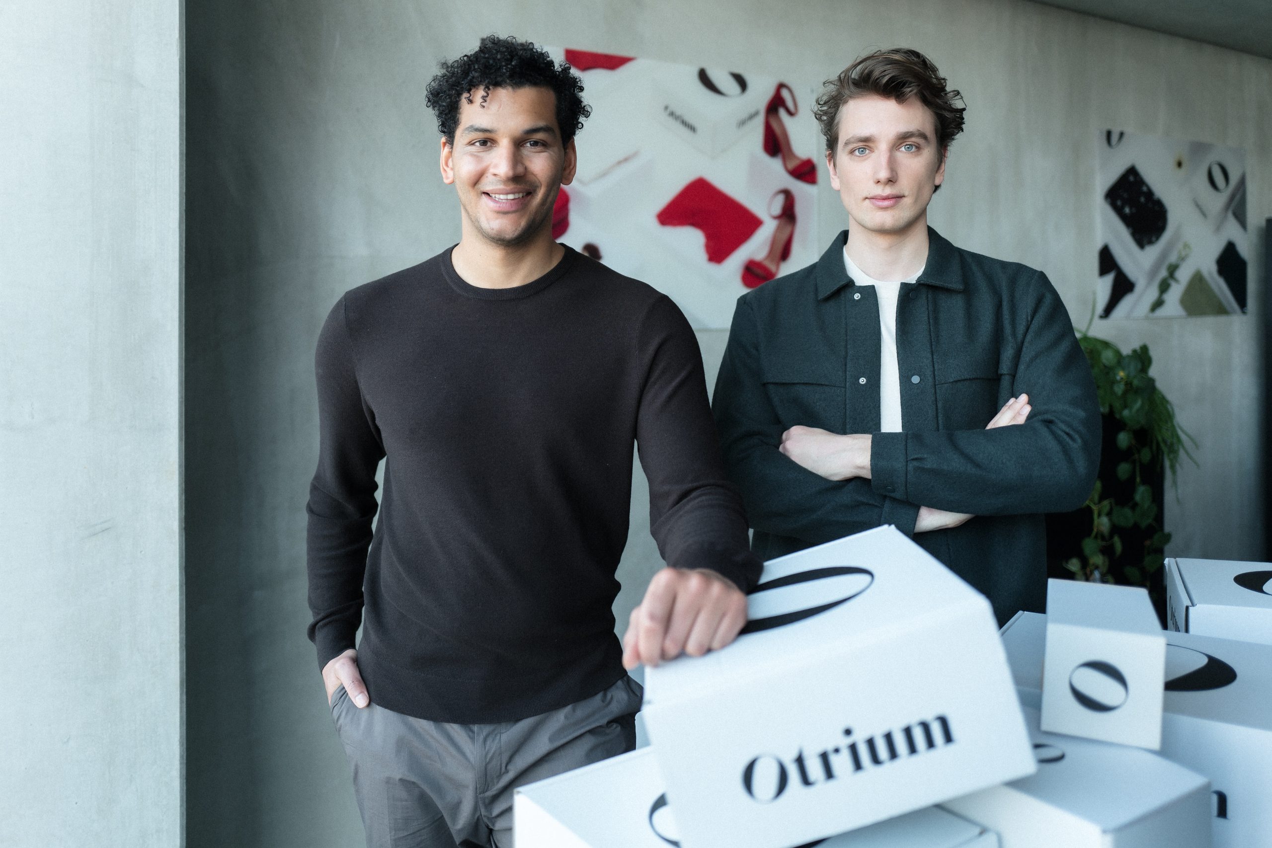 Milan Daniels (l) en Max Klijnstra, de oprichters van online mode-outlet Otrium.