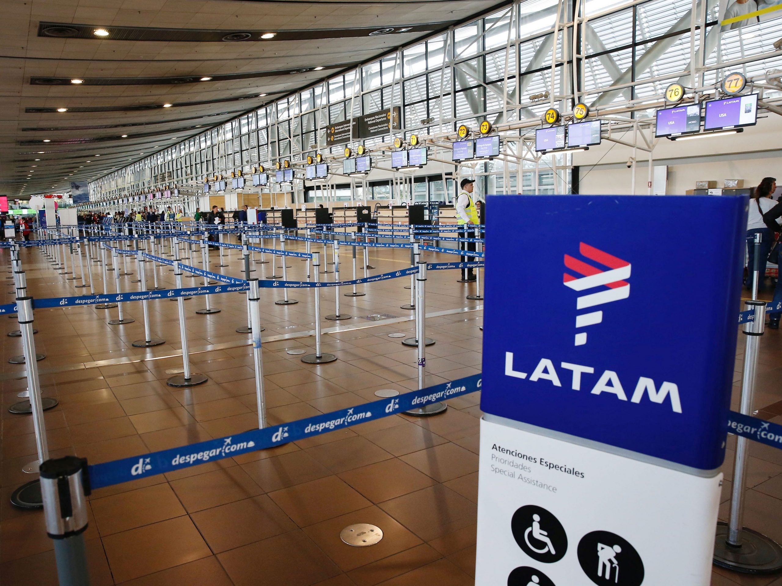 Empty check in line for LATAM Airlines