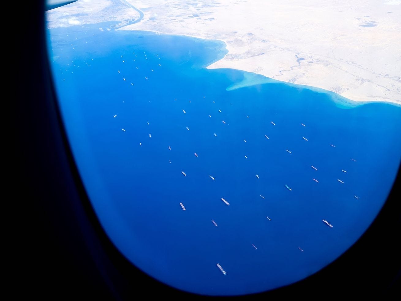 suez canal plane picture