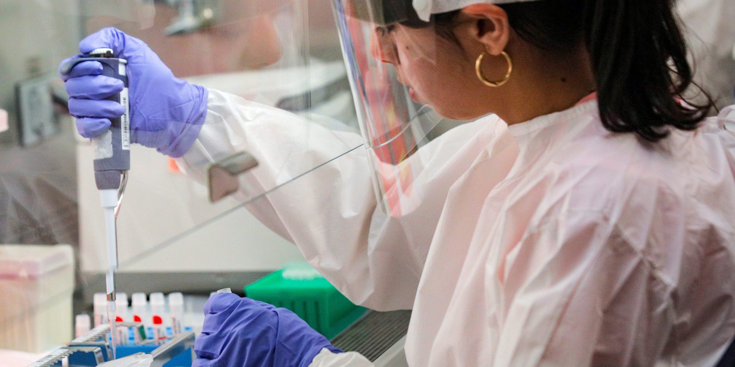 covid scientist lab coronavirus testing samples
