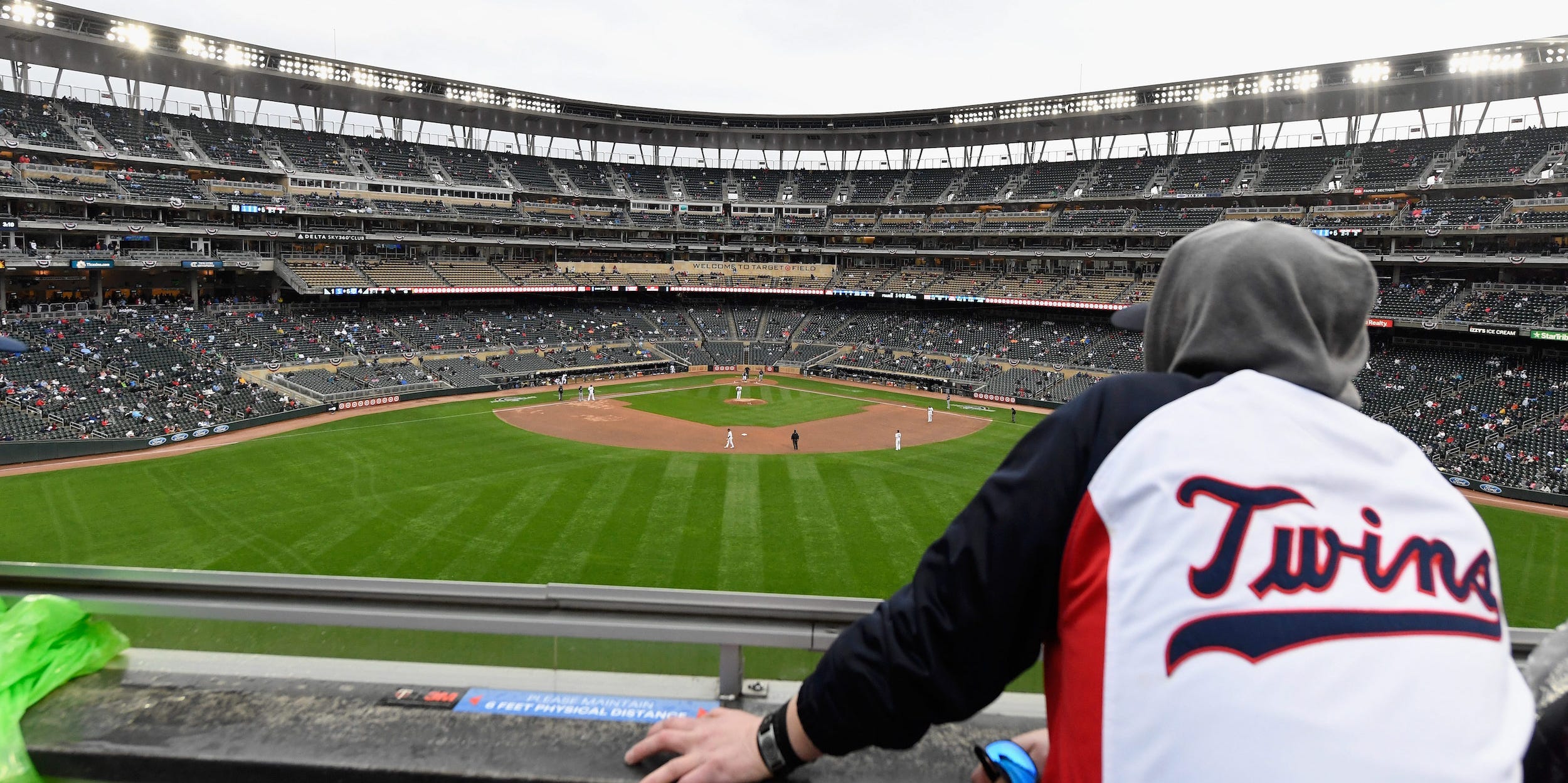 A general view of Target Field with Jose Berrios #17 of the Minnesota Twins on the mound against the Seattle Mariners during the fifth inning of the home opening game at Target Field on April 8, 2021 in Minneapolis, Minnesota. 10,000 fans were in attendance.