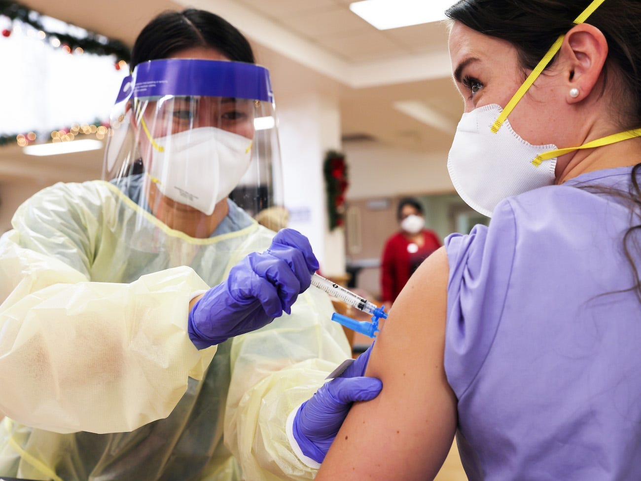 nurses healthcare workers covid vaccines