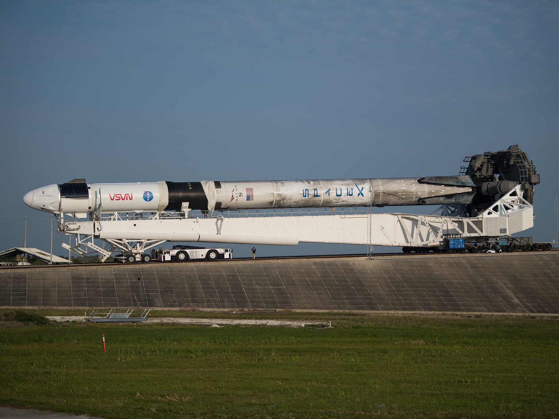 crew-2 falcon 9 rocket crew dragon spacex